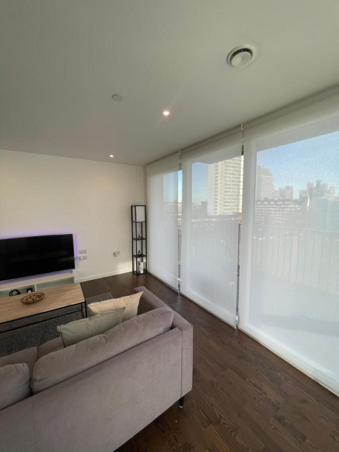 Immaculate 2Bed Apartment In London- City Views Exterior photo