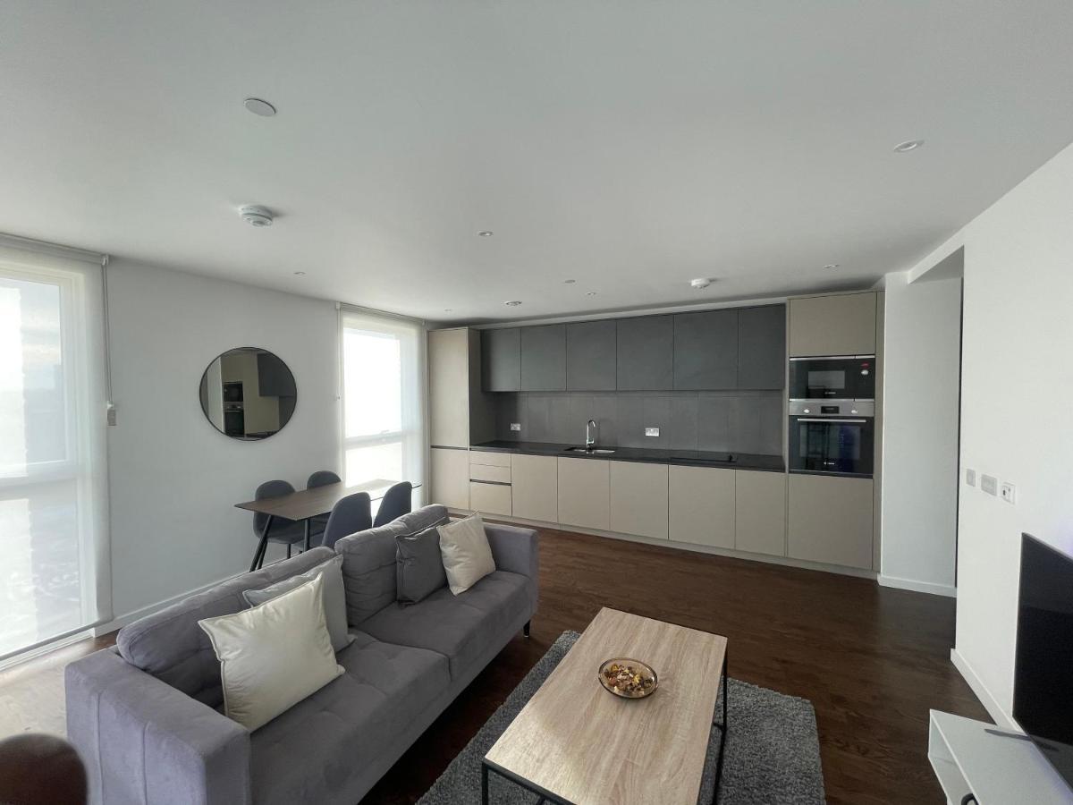 Immaculate 2Bed Apartment In London- City Views Exterior photo