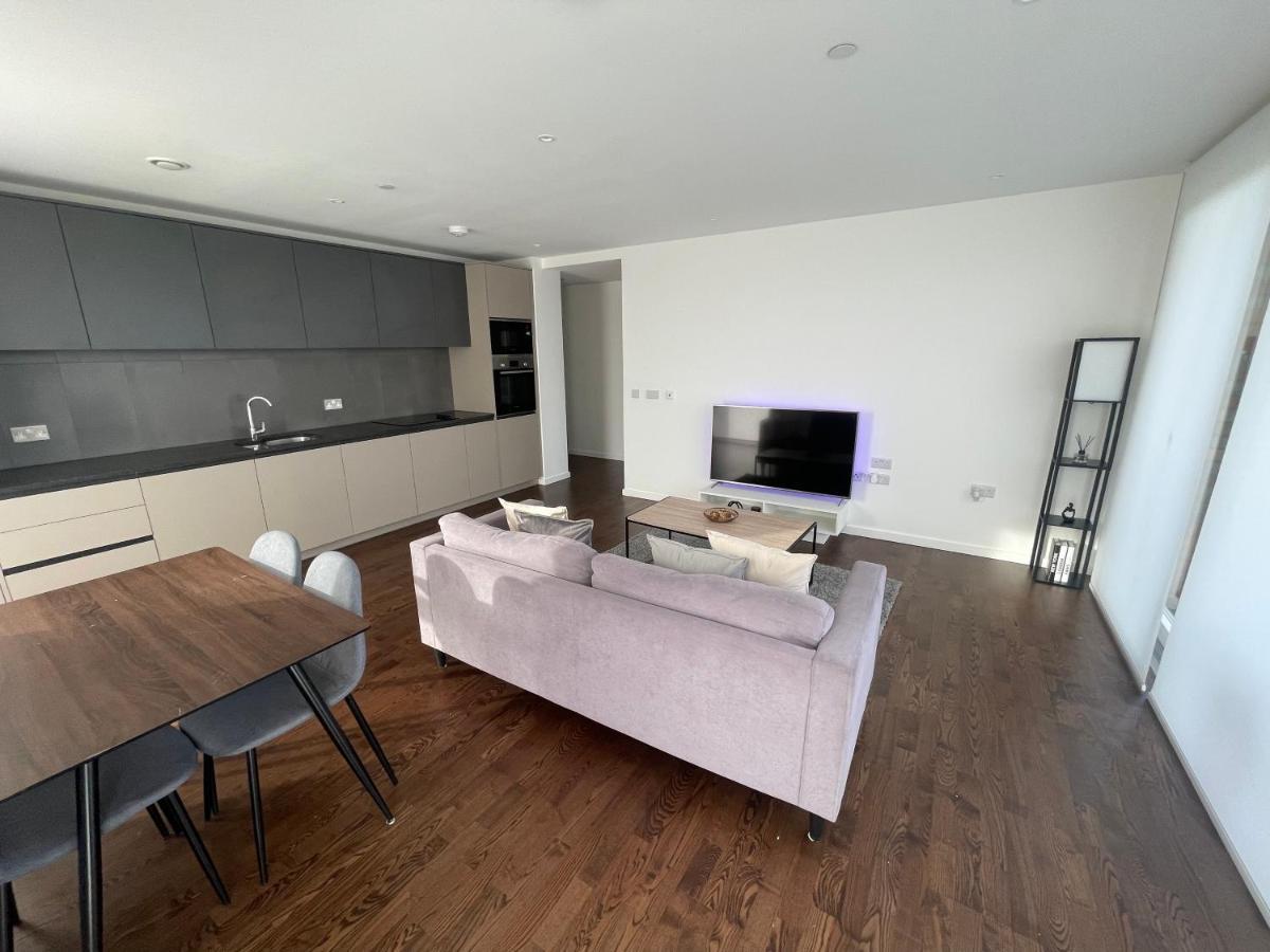 Immaculate 2Bed Apartment In London- City Views Exterior photo