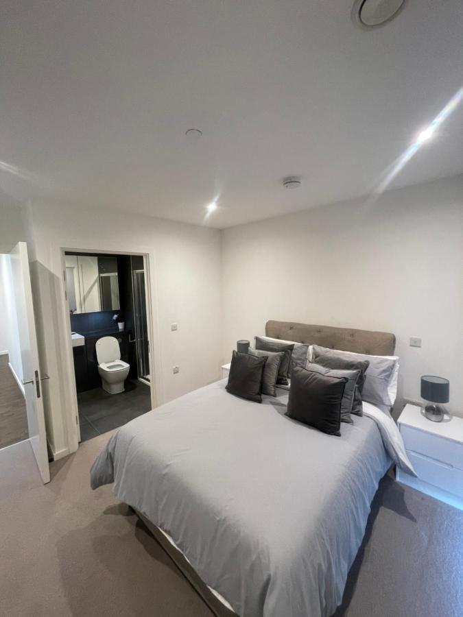 Immaculate 2Bed Apartment In London- City Views Exterior photo