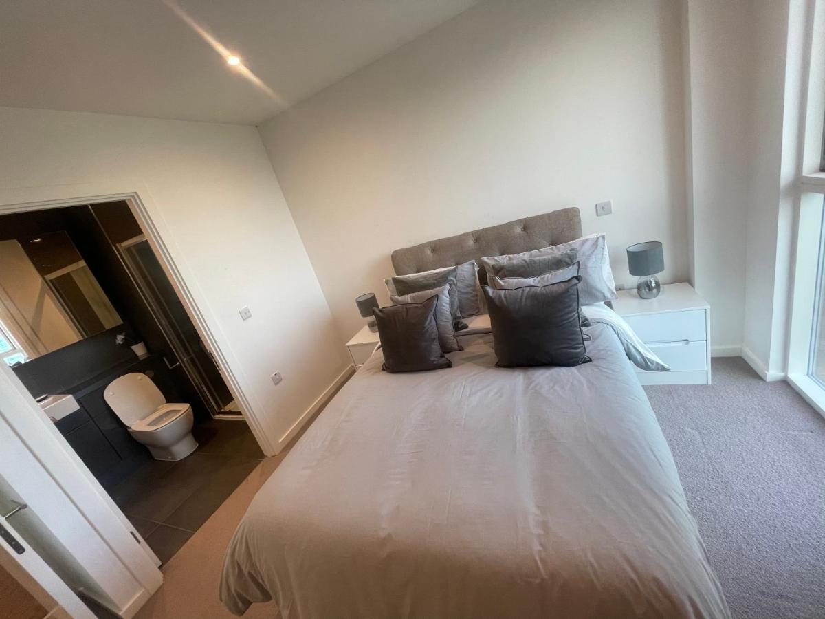 Immaculate 2Bed Apartment In London- City Views Exterior photo